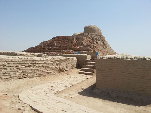 Buddhist Stupa Mohenjo daro, मोहन जोदड़ो का इतिहास Mohenjo Daro History Hindi