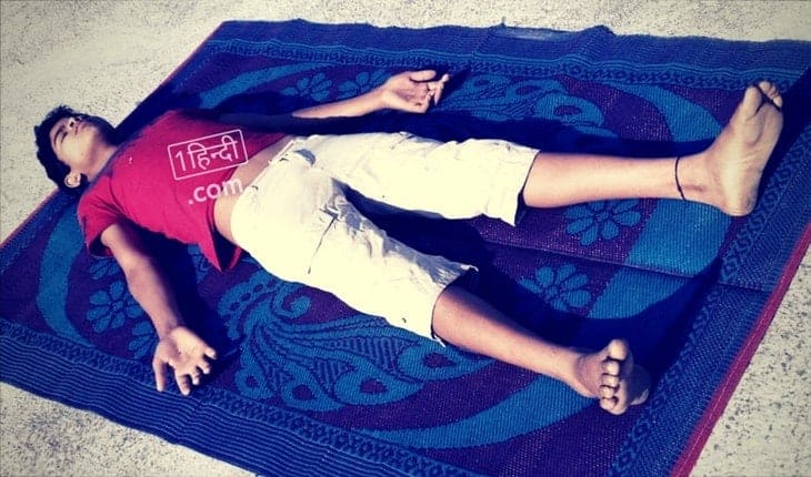 शवासन योग Shavasana Yoga, शुरुवात के लिए 12 आसान योगासन Types of Yoga Asanas Poses for Beginners Hindi
