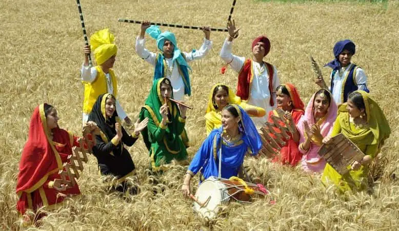 बैसाखी त्यौहार पर निबंध Essay on Baisakhi Festival in Hindi