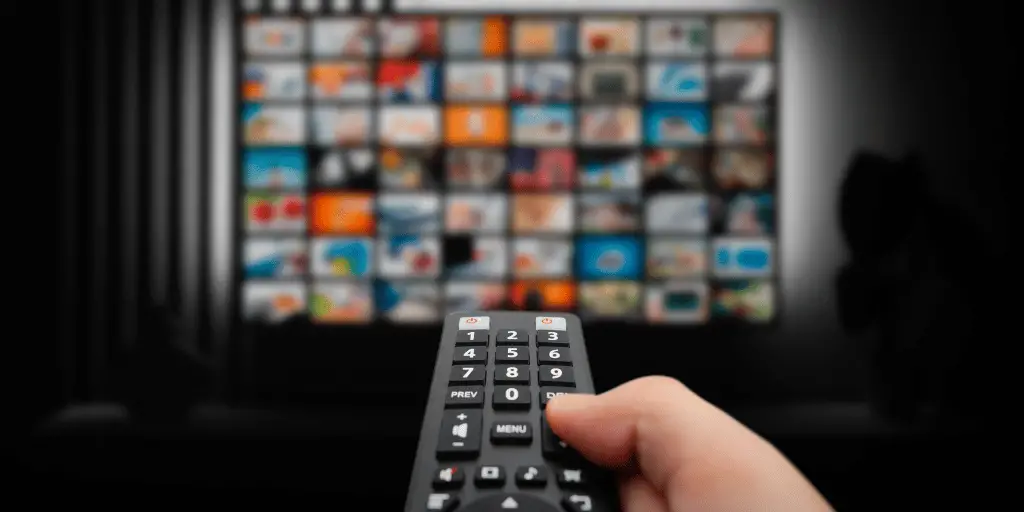 टेलीविजन के फायदे और नुक्सान Advantages and Disadvantages of Television in Hindi